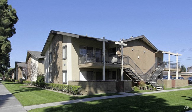 Greenbriar Woods Apartment Homes in Fullerton California.