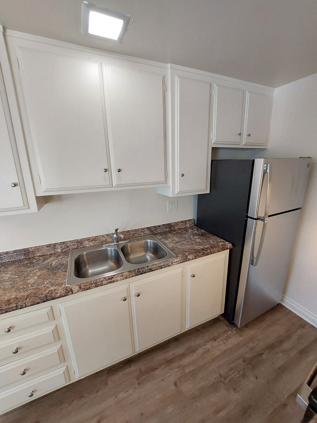 Stainless steel appliances at Huntington Cove Apartment Homes in Huntington Beach