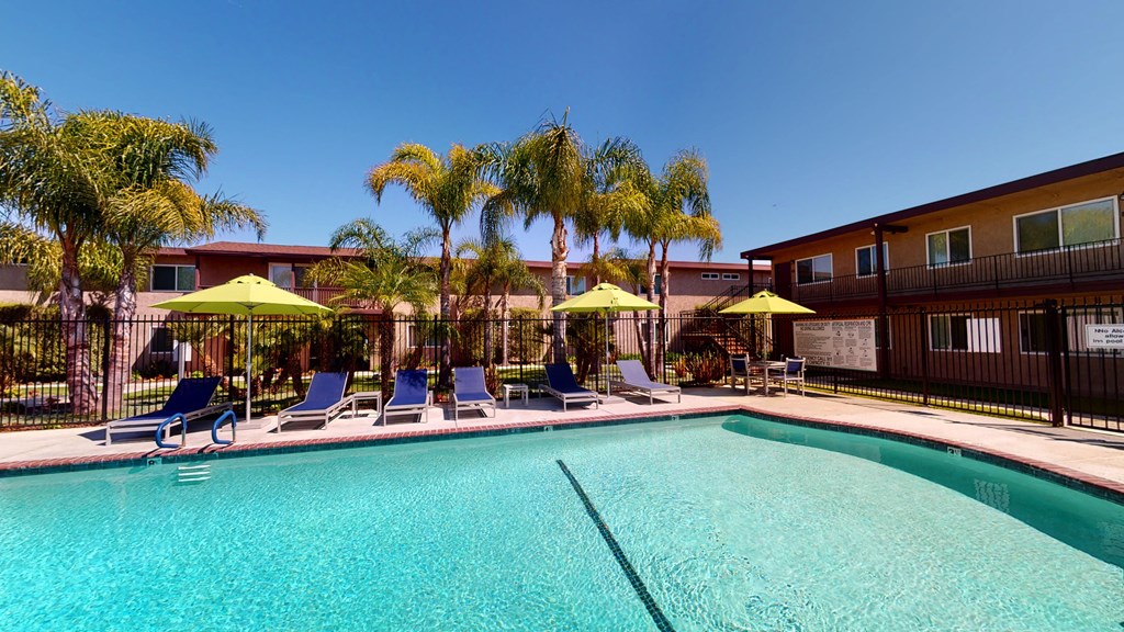 Swimming Pool and Spa at Huntington Cove Apartment Homes in Huntington Beach, California.