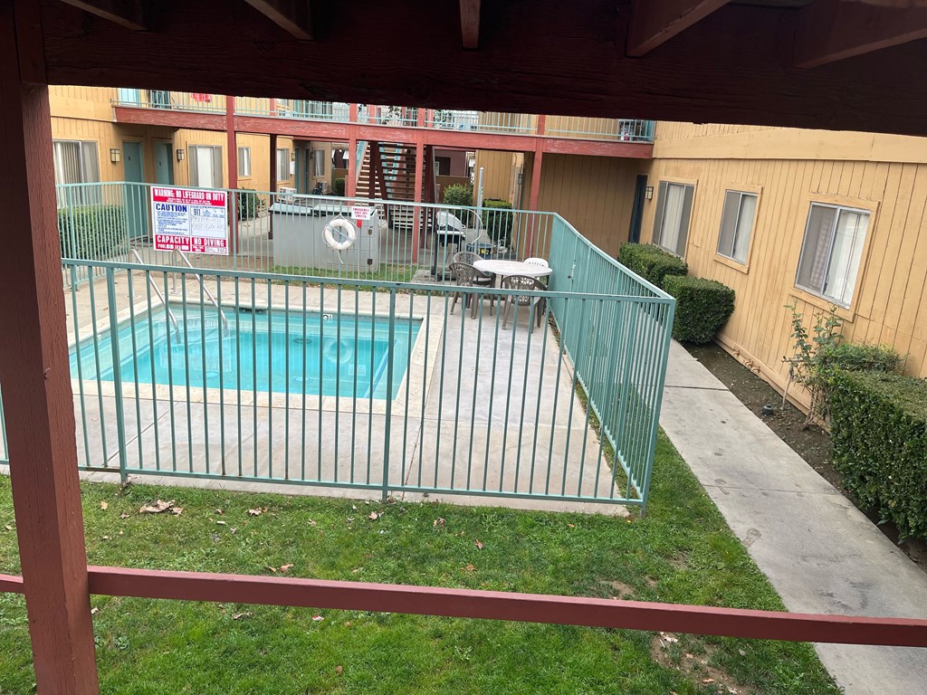 Swimming Pool at Cherry Gate Apartment Homes in Beaumont, California.