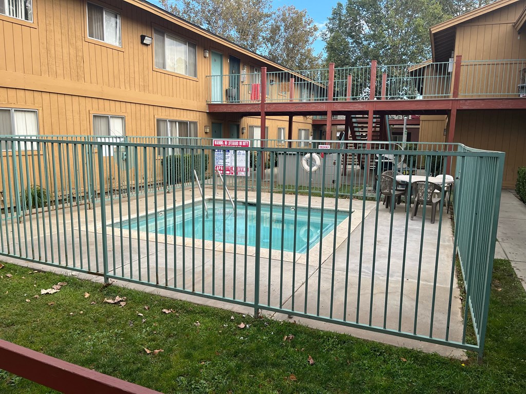 Swimming Pool at Cherry Gate Apartment Homes in Beaumont, California.