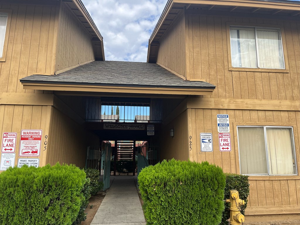 Apartments at Cherry Gate Apartment Homes in Beaumont, California.