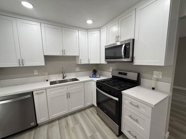 2-bedroom apartment at Le Mar Apartments in Fullerton, CA