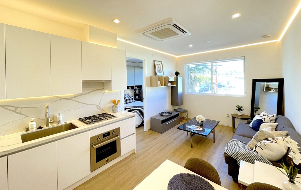 The Fairfax Apartments in Los Angeles featuring pet friendly luxury one bedroom and studios.