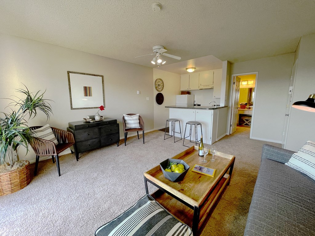 Spacious Studio Apartment in Paradise Gardens at Long Beach California.