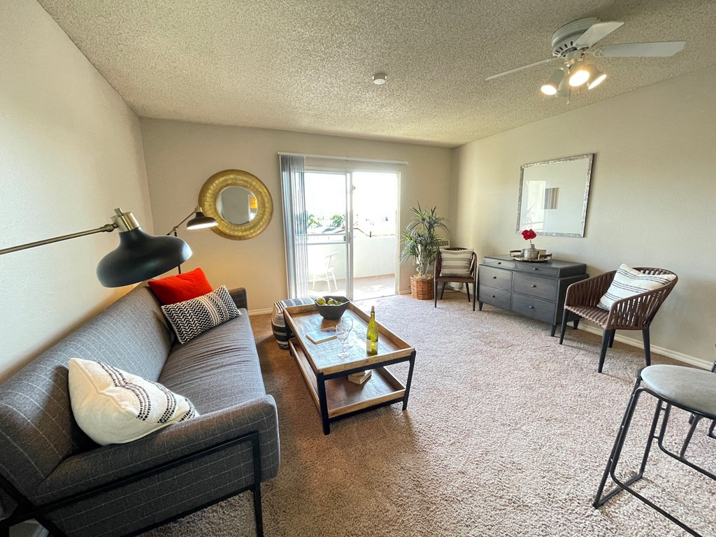 Spacious Studio Apartment in Paradise Gardens at Long Beach California.