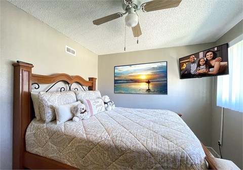 The Wilson Apartments in Costa Mesa, California featuring 2 bedroom apartments and swimming pool.