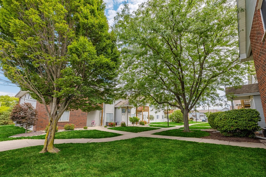 exterior view of the preserve at city center apartments