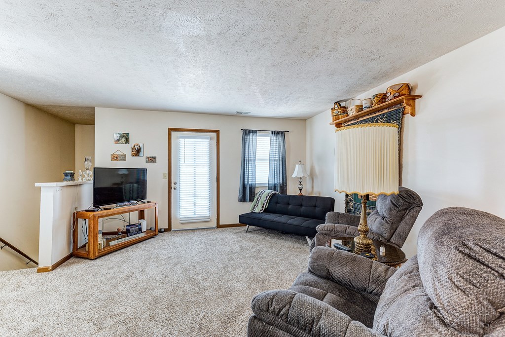 Amberwood Place Apartments