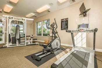 7550 Country Club Drive 1-3 Beds Apartment for Rent - Photo Gallery 5