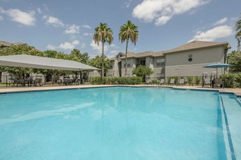 7550 Country Club Drive 1-3 Beds Apartment for Rent - Photo Gallery 4