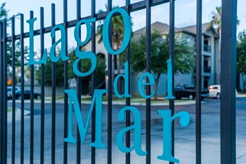 7550 Country Club Drive 1-3 Beds Apartment for Rent - Photo Gallery 3