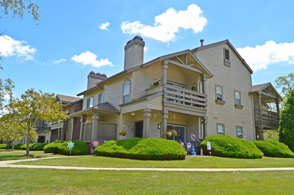 Willows of Coventry Apartments Exterior