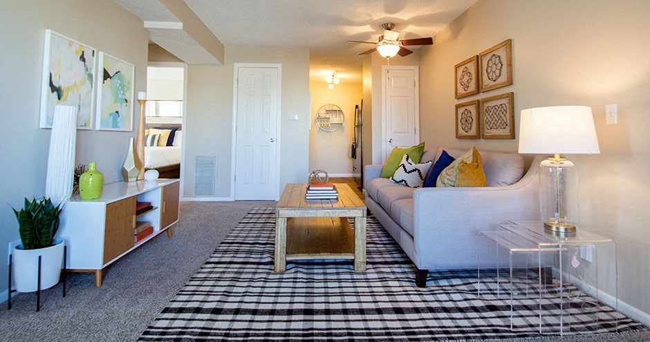 Ashbrooke Apartments Living Room