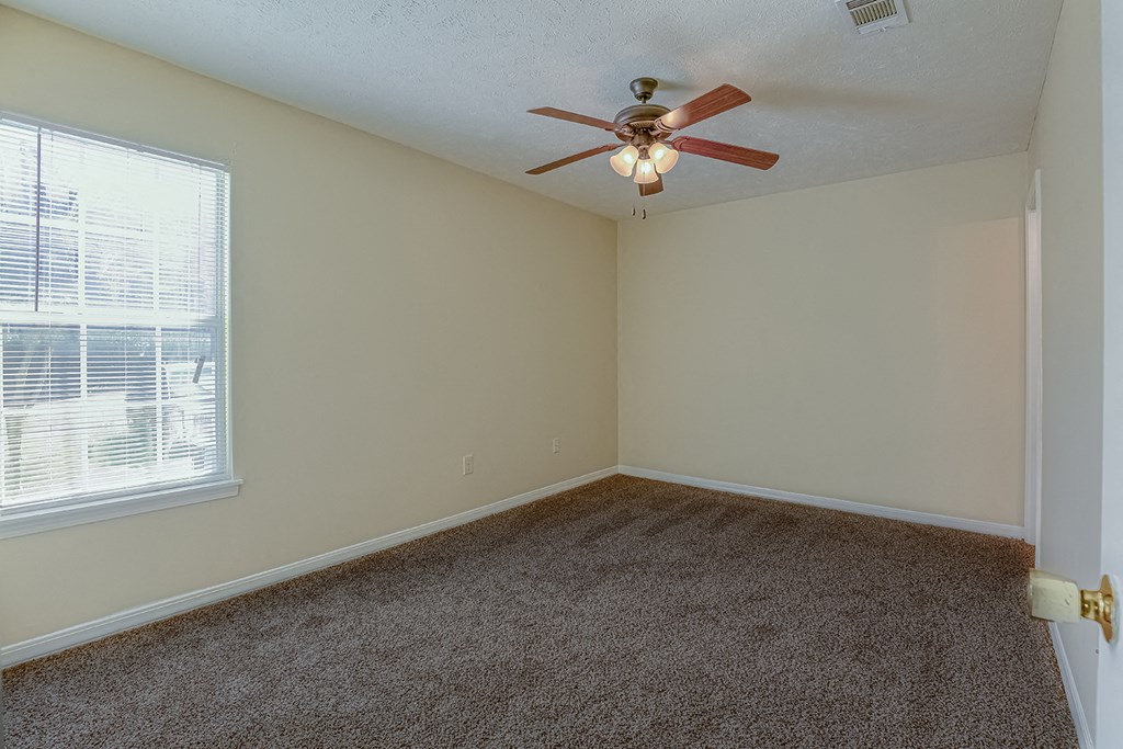 Northwood Place Apartments Meridian MS Bedroom