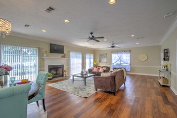Cambridge Apartments Flowood MS Leasing Office - Photo Gallery 6