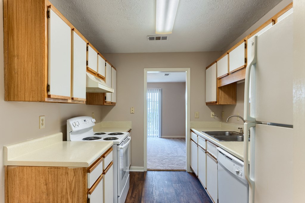 Cottonwood Apartments Greenville, MS Kitchen