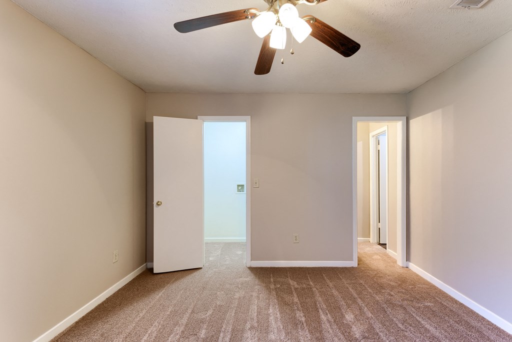 Cottonwood Apartments Greenville, MS Living Room III