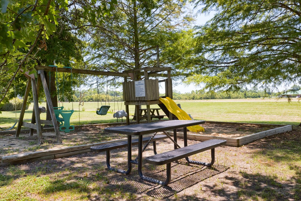 Cottonwood Apartments Greenville, MS Playground II
