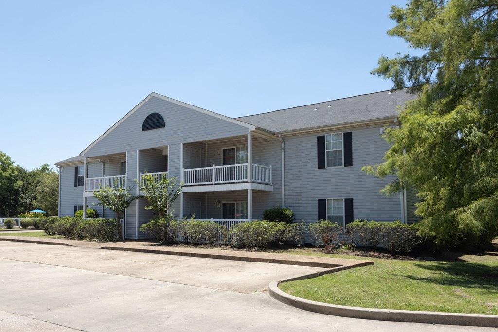 Cottonwood Apartments Greenville, MS Exterior II