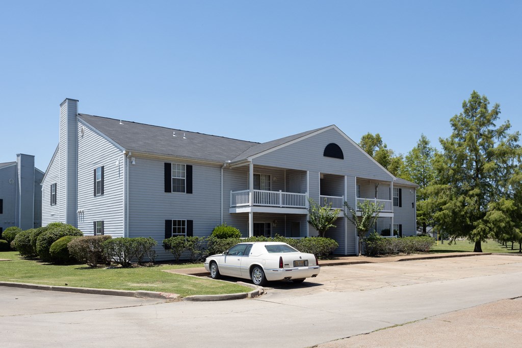 Cottonwood Apartments Greenville, MS Exterior III