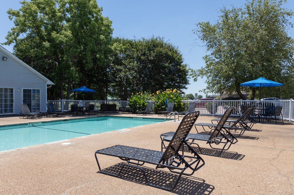 Cottonwood Apartments Greenville, MS Swimming Pool III