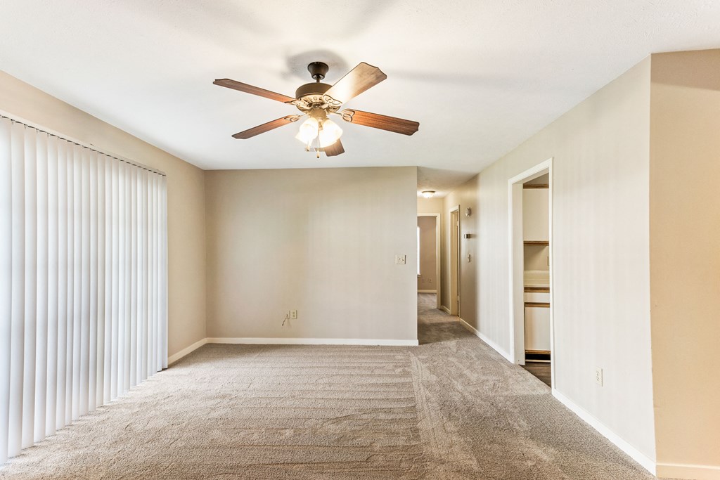 Cottonwood Apartments Greenville, MS Living Room