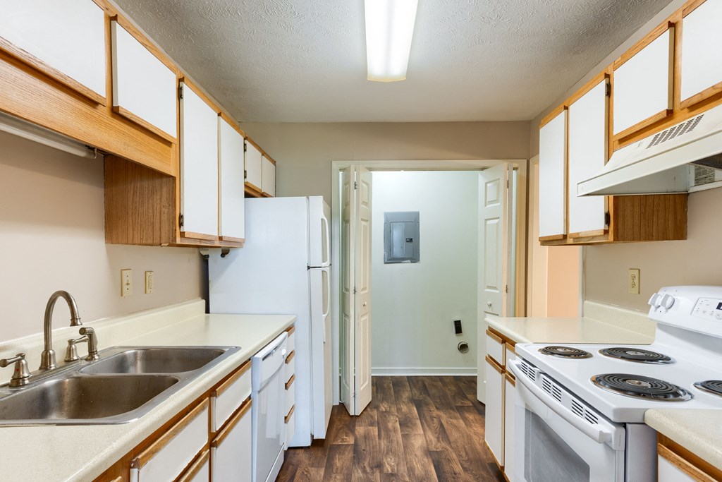 Cottonwood Apartments Greenville, MS Kitchen