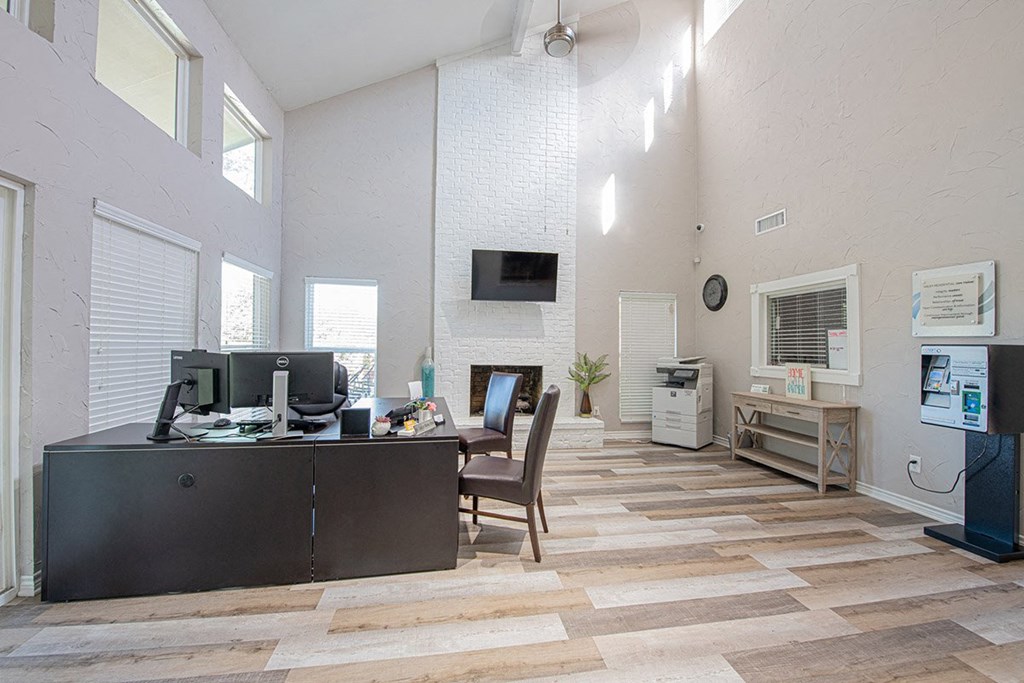 Deer Wood Apartments Leasing Office Intrerior