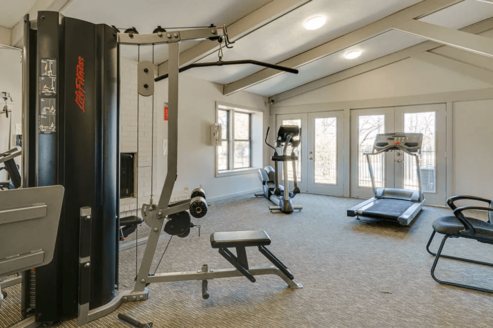 the gym at the preserve at great pond apartments in great pond wi