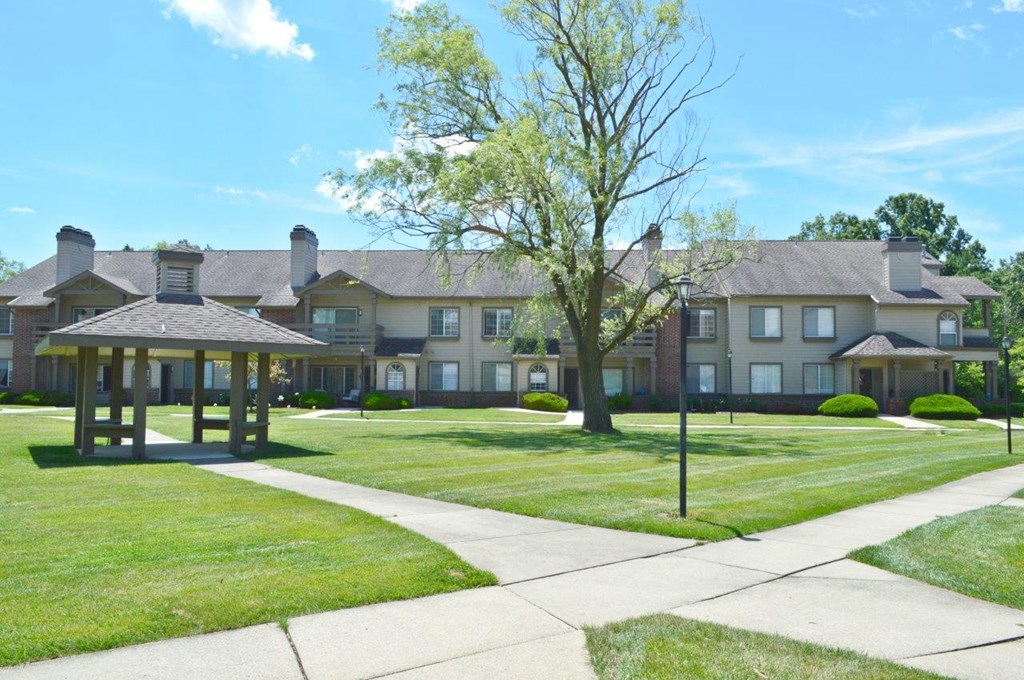 Willows of Coventry Apartments Gazebo