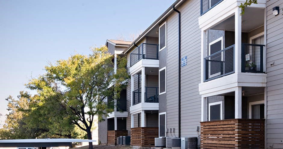 Huntington Pointe Apartments Exterior