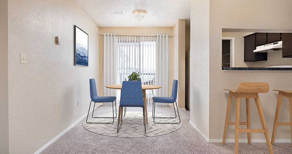 Huntington Pointe Dining Interior 