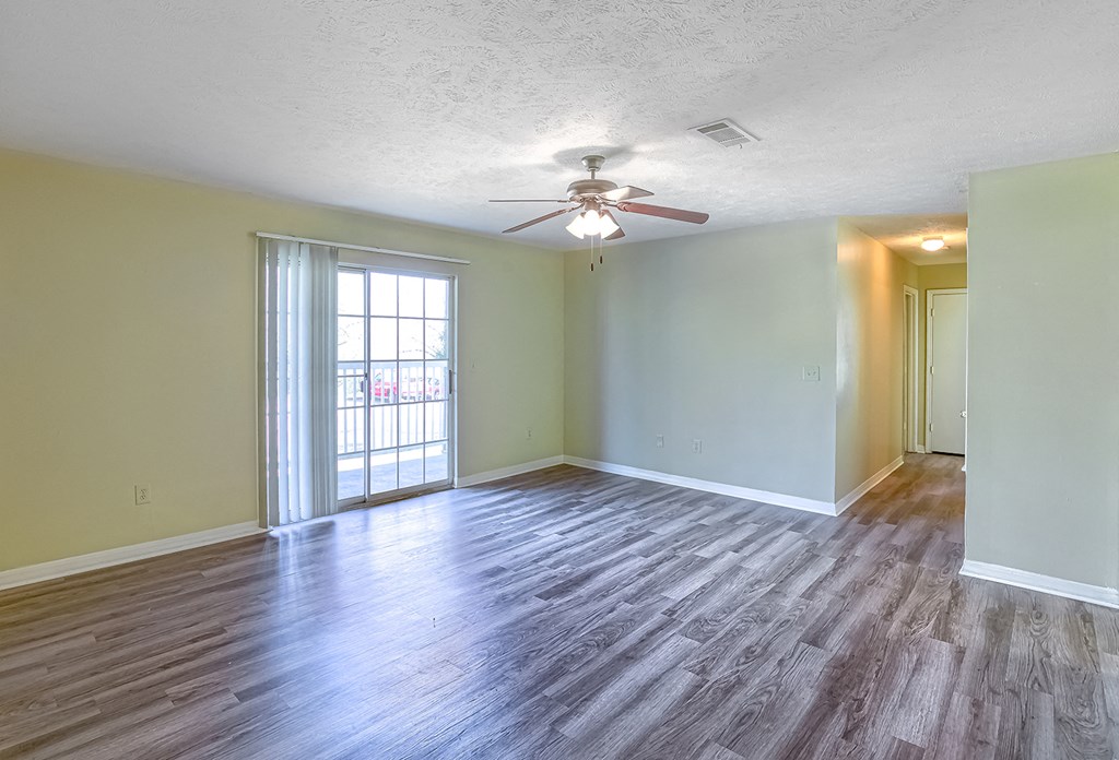 Northwood Place Apartments Meridian MS Living Room 2