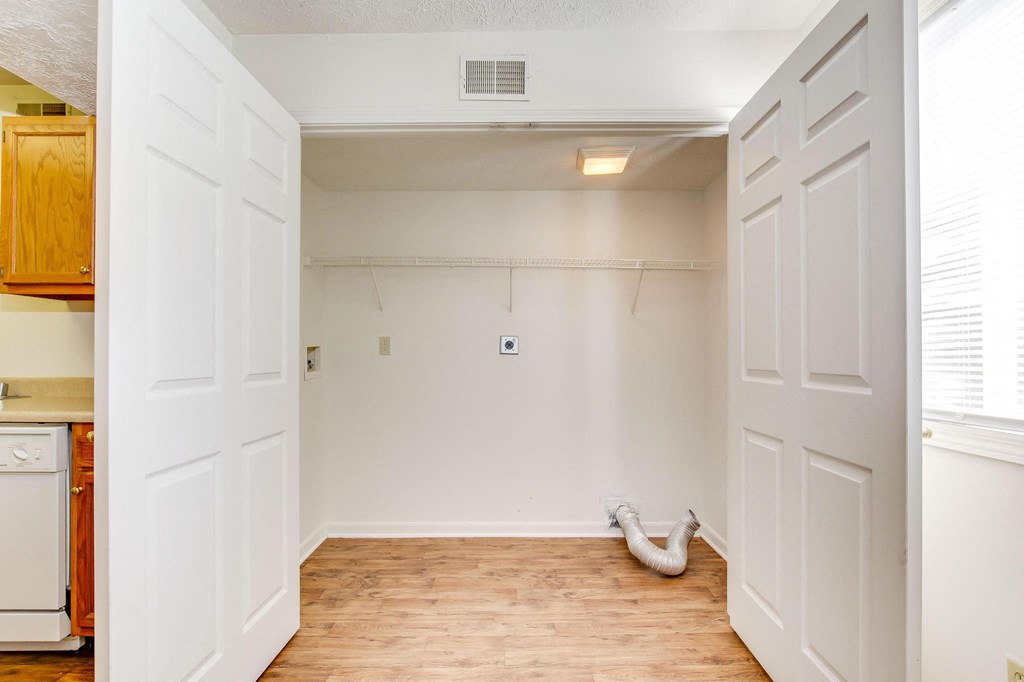 Meadows at Green Tree Apartments in Clarksville, IN Closet