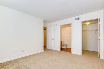 Meadows at Green Tree Apartments in Clarksville, IN Living Room - Photo Gallery 4