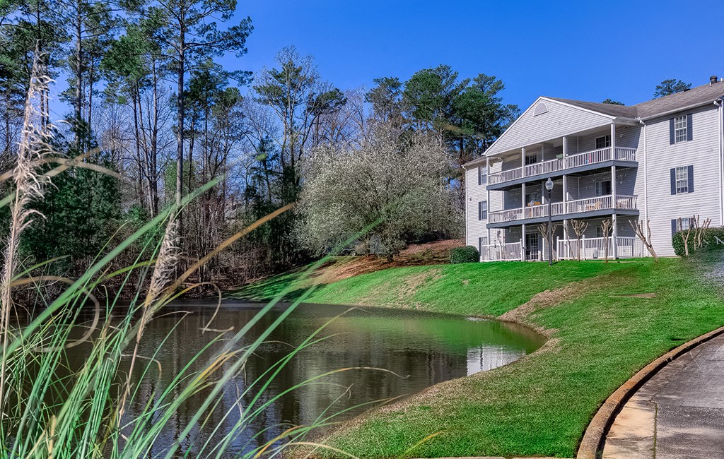 Northwood Place Apartments Meridian MS Exterior with Pond