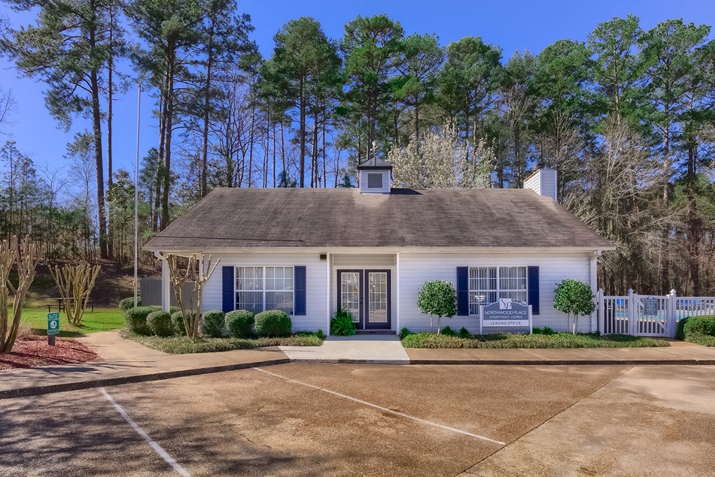 Northwood Place Apartments Meridian MS Leasing Office Exterior