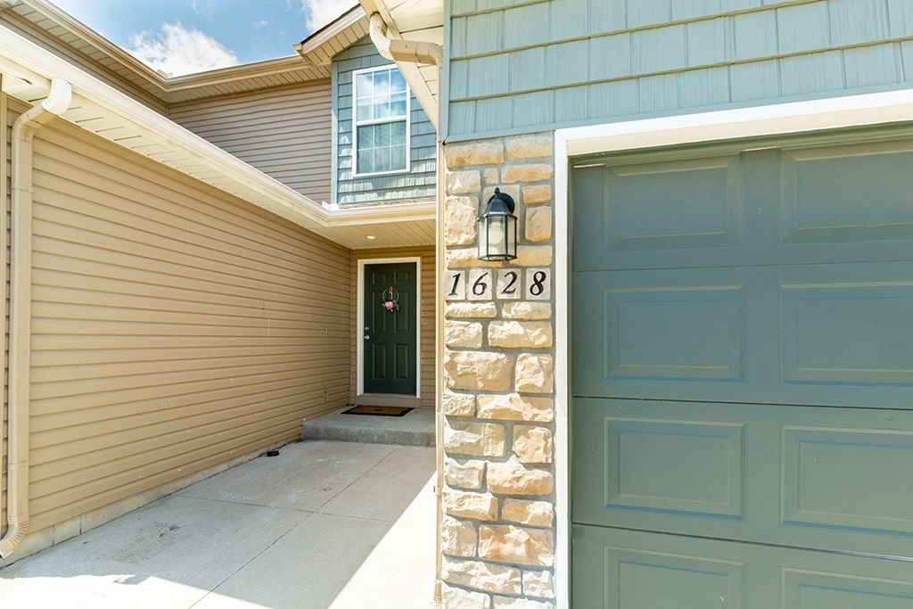 Patriot Pointe Townhomes Junction City, KS Exterior