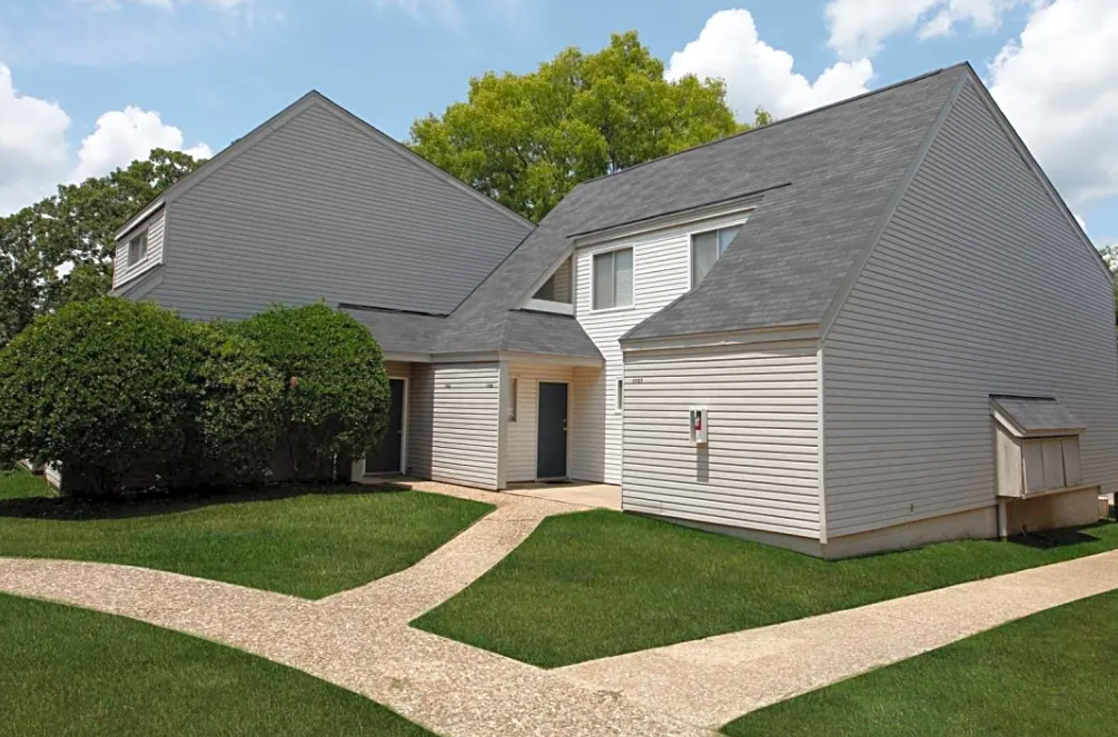 Sturbridge Townhouses Exterior II