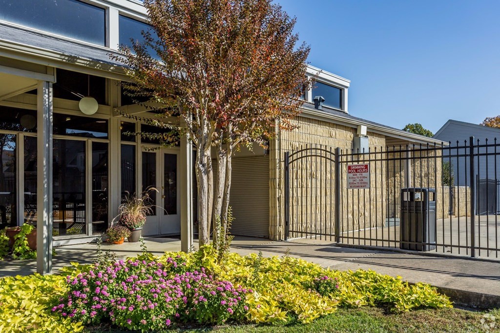 Sturbridge Townhouses Leasing Office Exterior