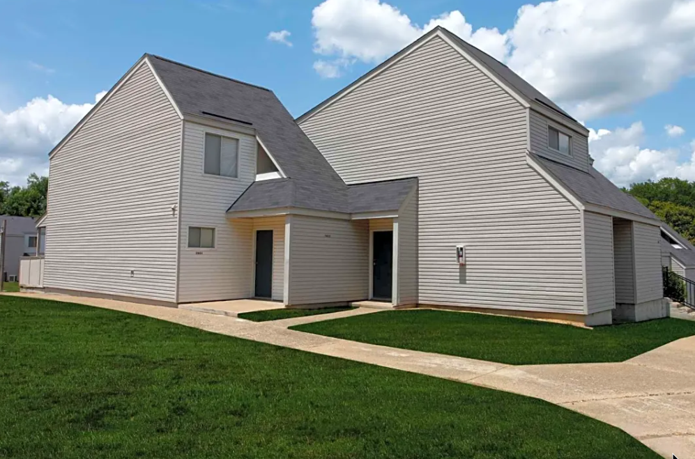 Sturbridge Townhouses Exterior