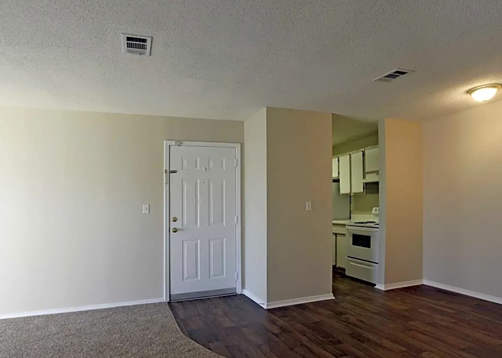 Village Square at Cabot Dining and Entry Area