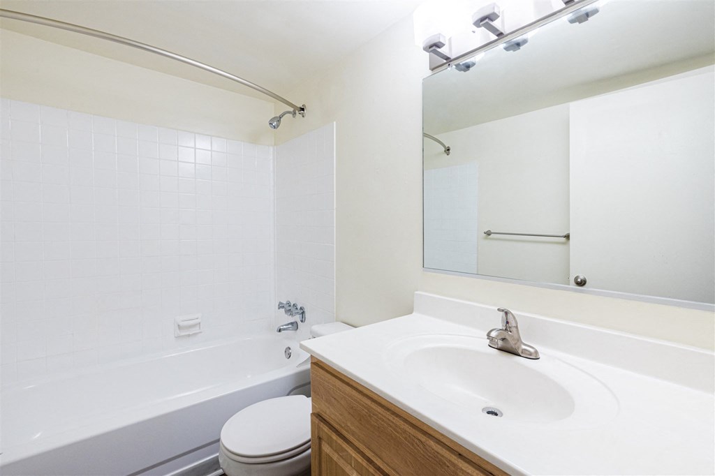 Woodscape Apartments - Upgraded Bathroom