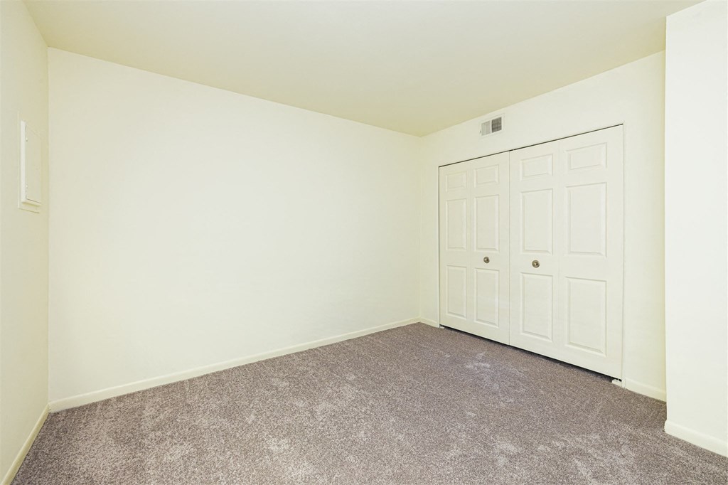 Woodscape Apartments Upgraded Bedroom II