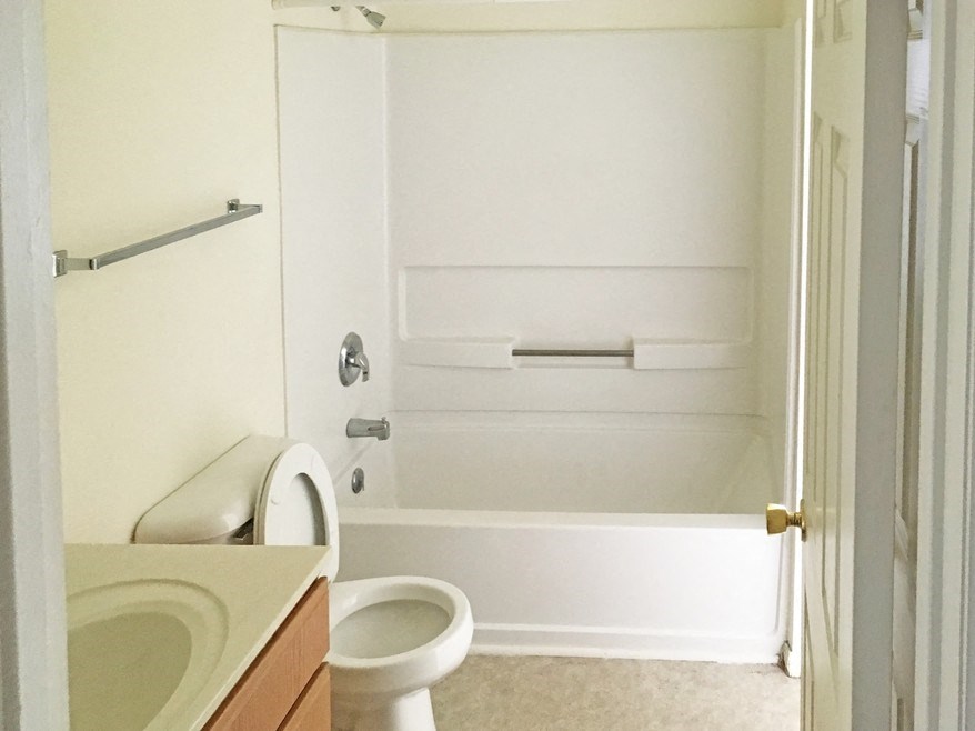 Amber Valley Apartments Mills Wyoming Bathroom