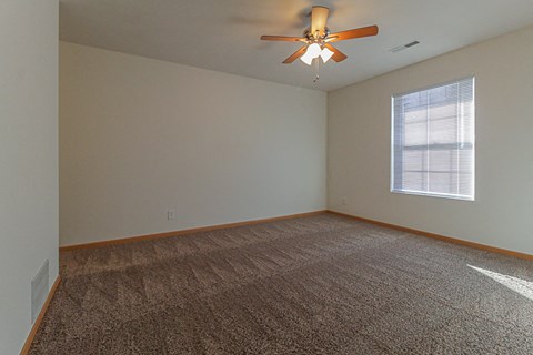 Pembrook Apartments Rockford, IL Living Room Interior