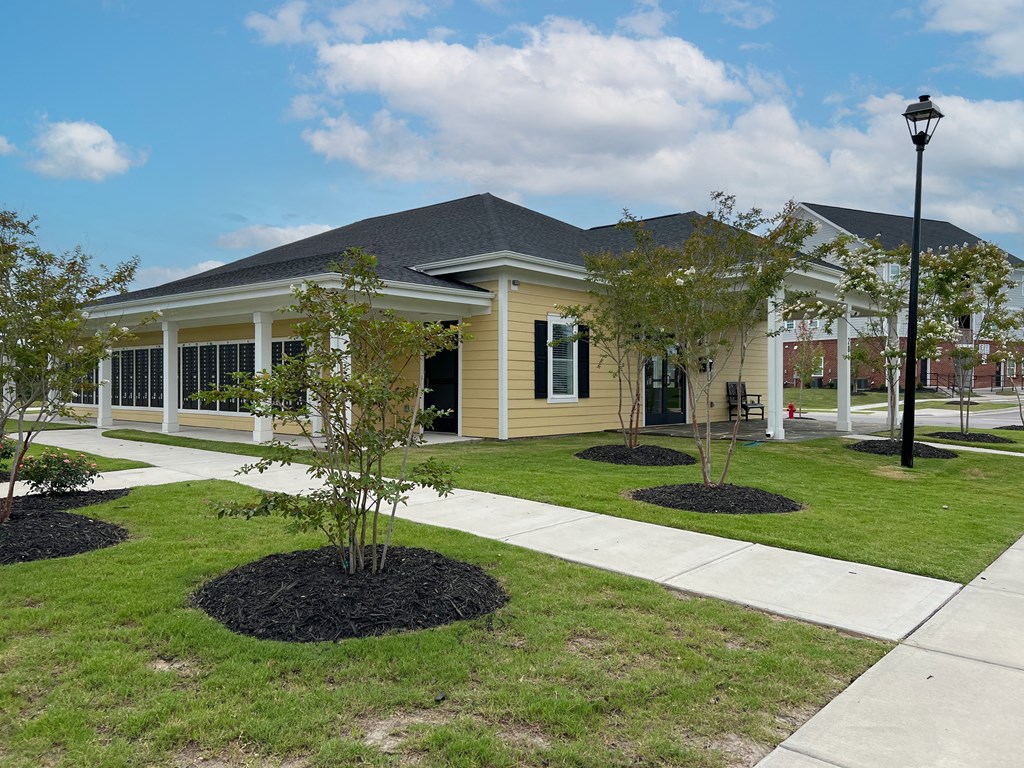 Walton Farm Leasing Center