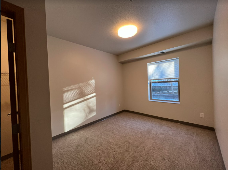 Unfurnished Bedroom  at Elk Ridge Lodge, Elk River, MN