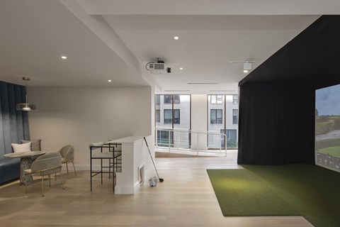 Piazza Alta Coworking Golf Simulator